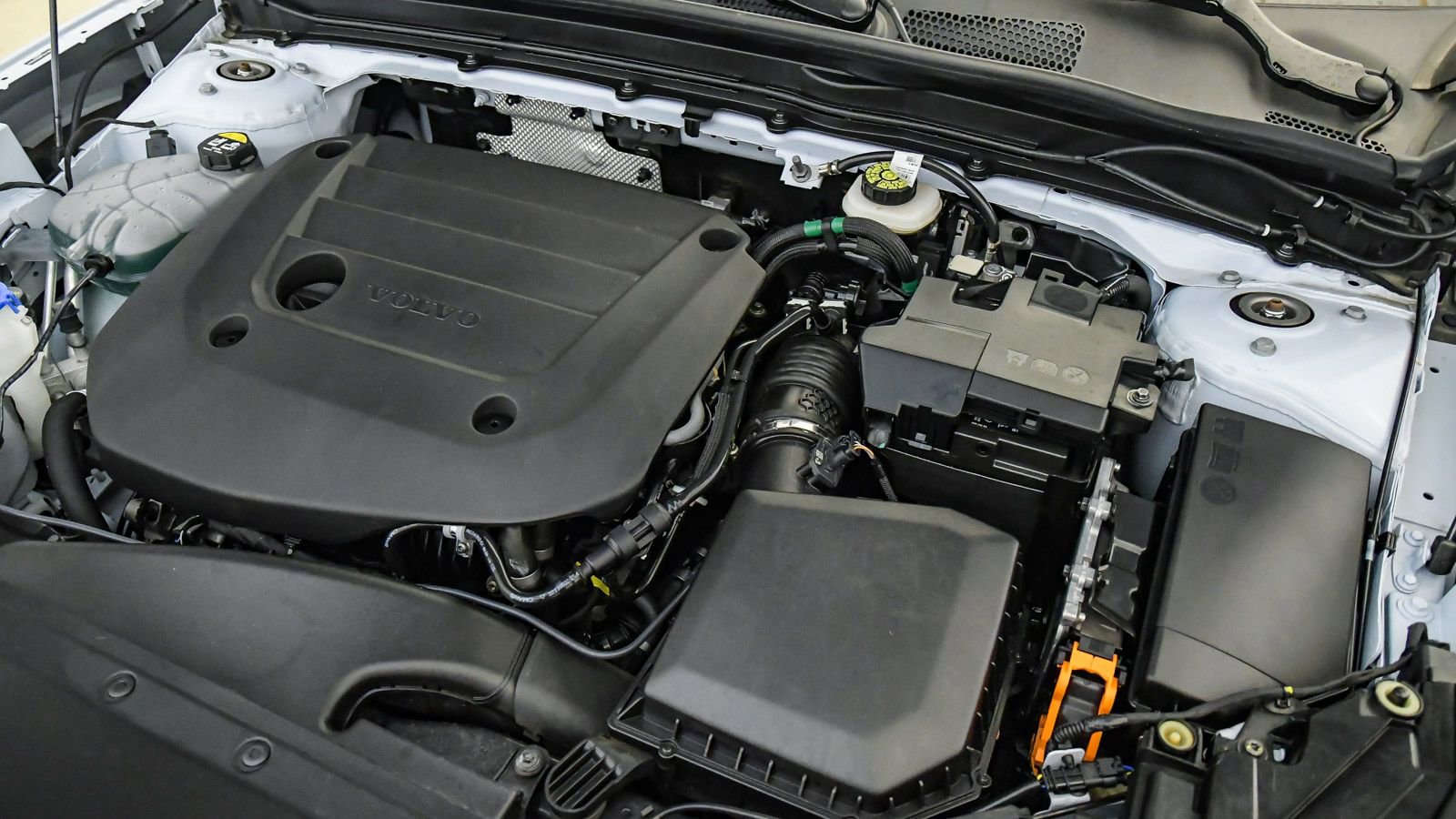 Certified 2025 Volvo XC40 B5 Core image 26
