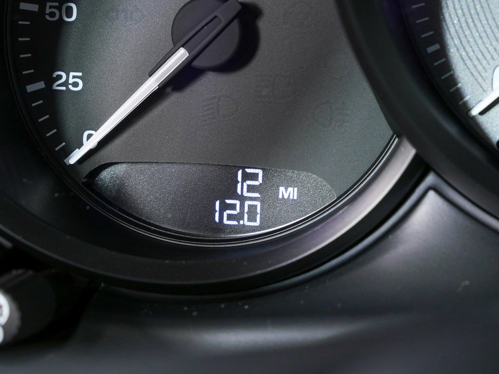 New 2026 Porsche Macan S image 12