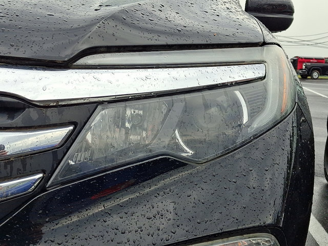 Used 2017 Honda Pilot EX image 8