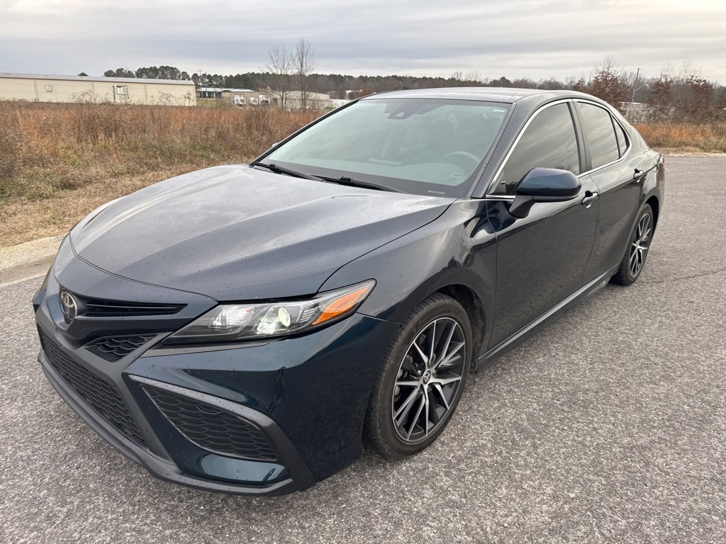 Used 2021 Toyota Camry SE