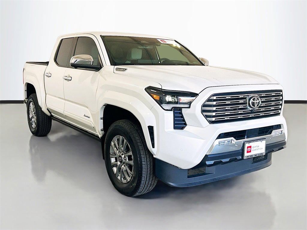 Used 2025 Toyota Tacoma TRD Sport image 3
