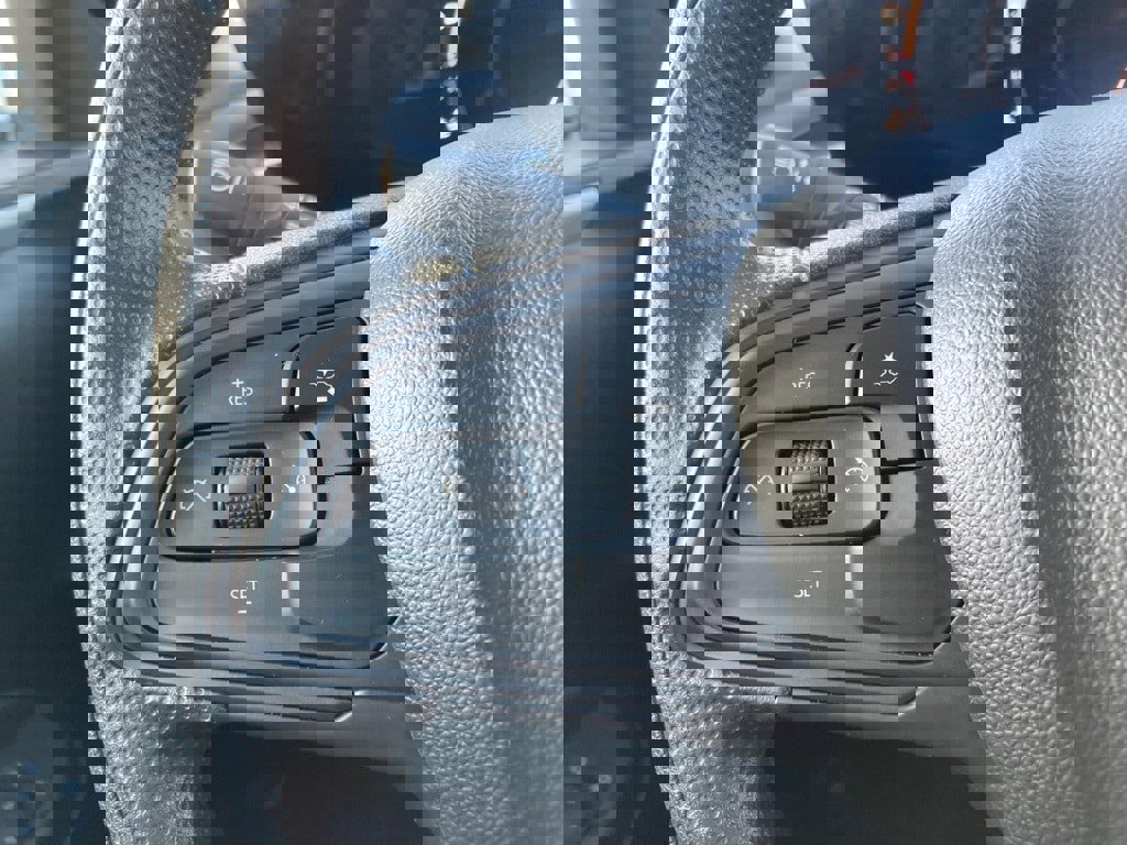 Used 2025 Buick Envista Preferred image 16