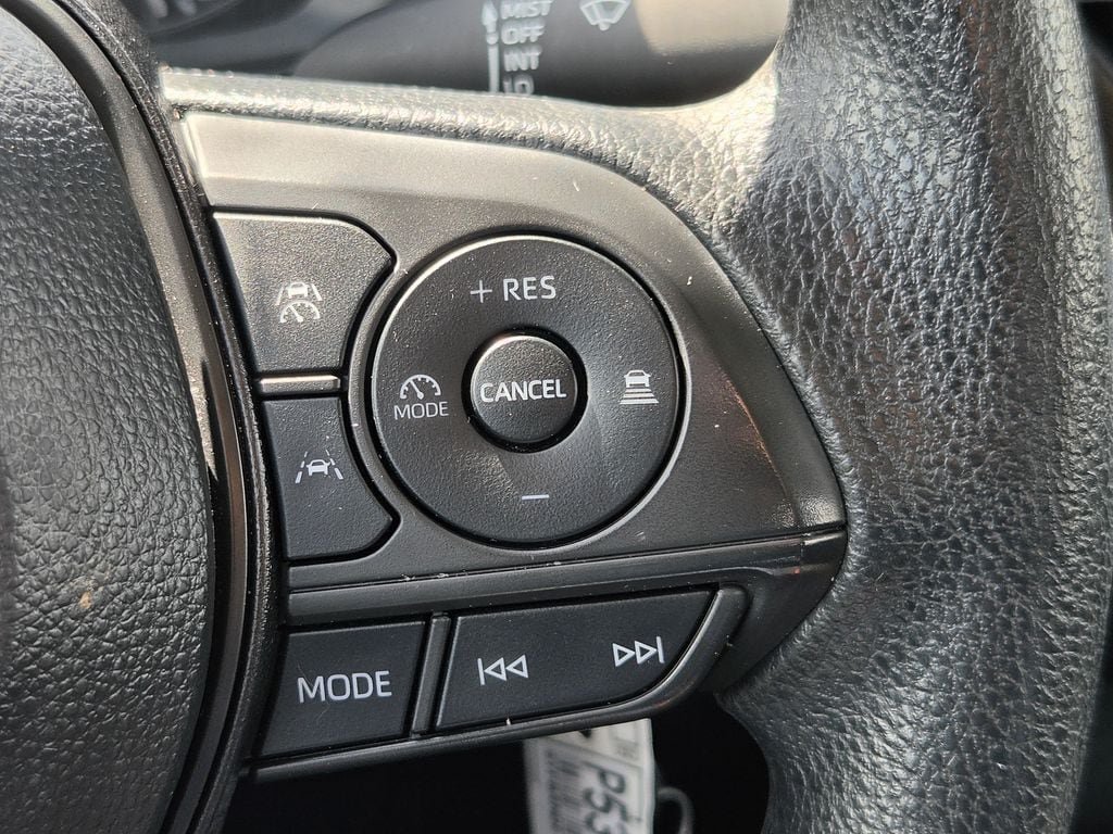Used 2025 Toyota Corolla LE FWD image 22