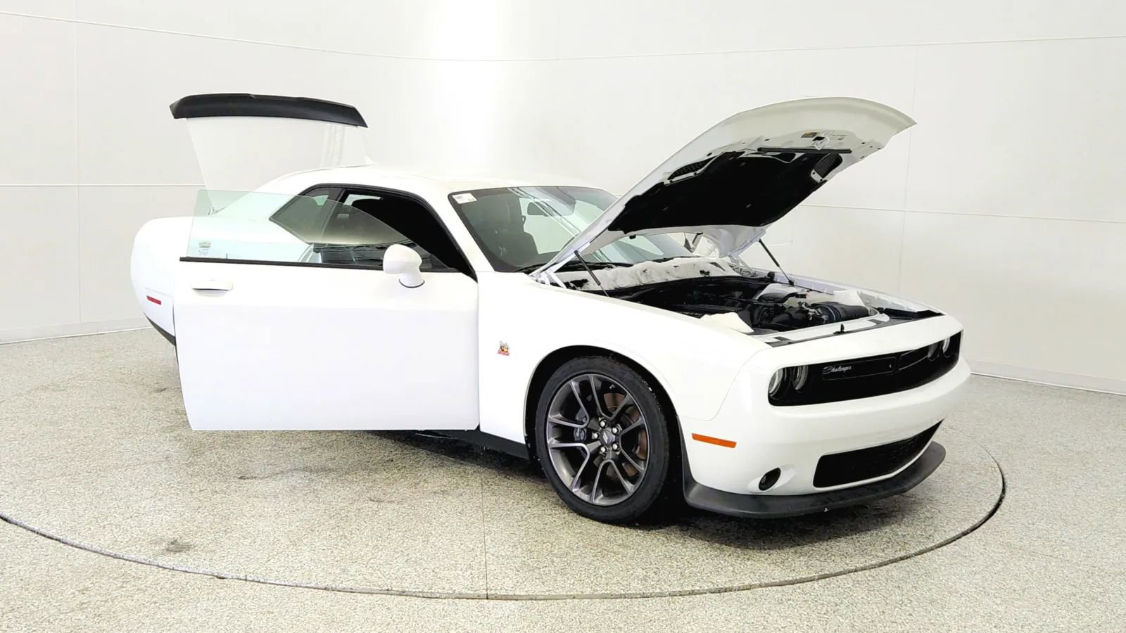 Used 2023 Dodge Challenger R/T Scat Pack w/ Plus Package image 9