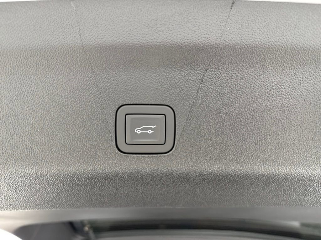 New 2026 GMC Yukon XL Elevation image 15