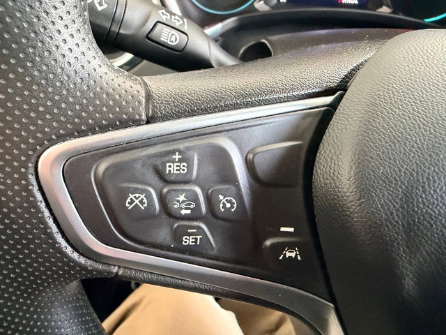 Used 2023 Chevrolet Equinox LT image 18