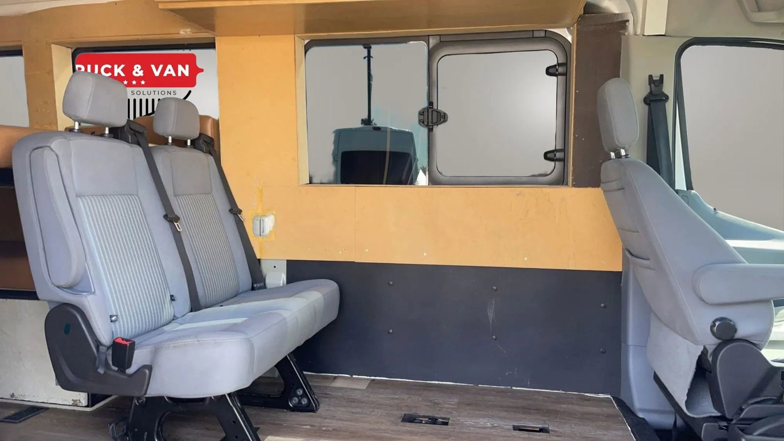 Used 2017 Ford Transit 350 XLT RWD image 33