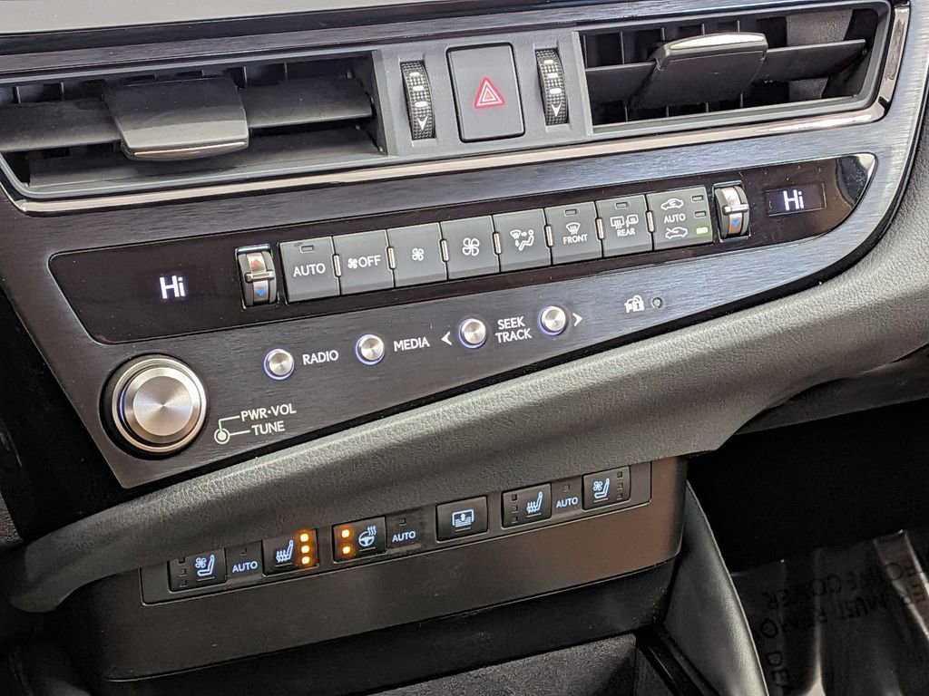 Certified 2024 Lexus ES 300h Ultra Luxury w/ Accessory Package (Z2) image 26