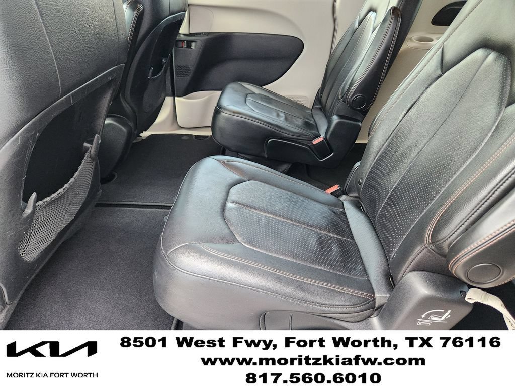 Used 2020 Chrysler Pacifica Touring-L w/ Advanced Safetytec Group FWD image 27