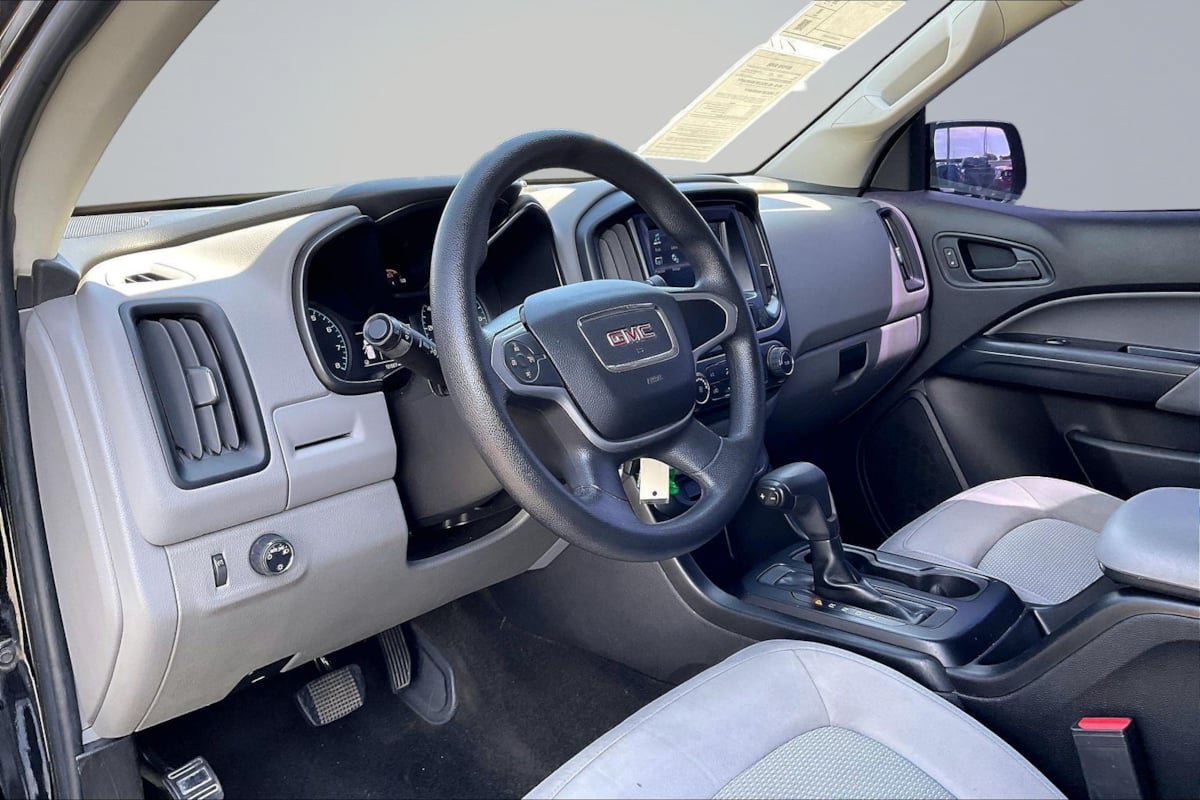 Used 2018 GMC Canyon 2WD Crew Cab w/ Convenience Package image 14