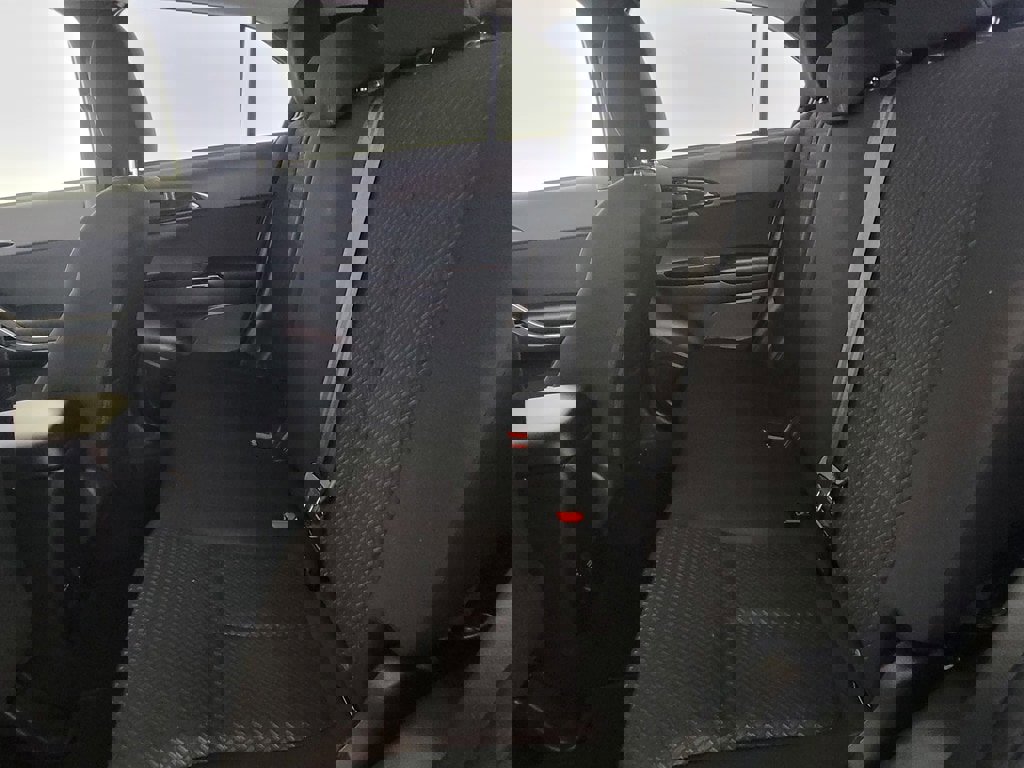 Used 2024 Mitsubishi Eclipse Cross LE image 13