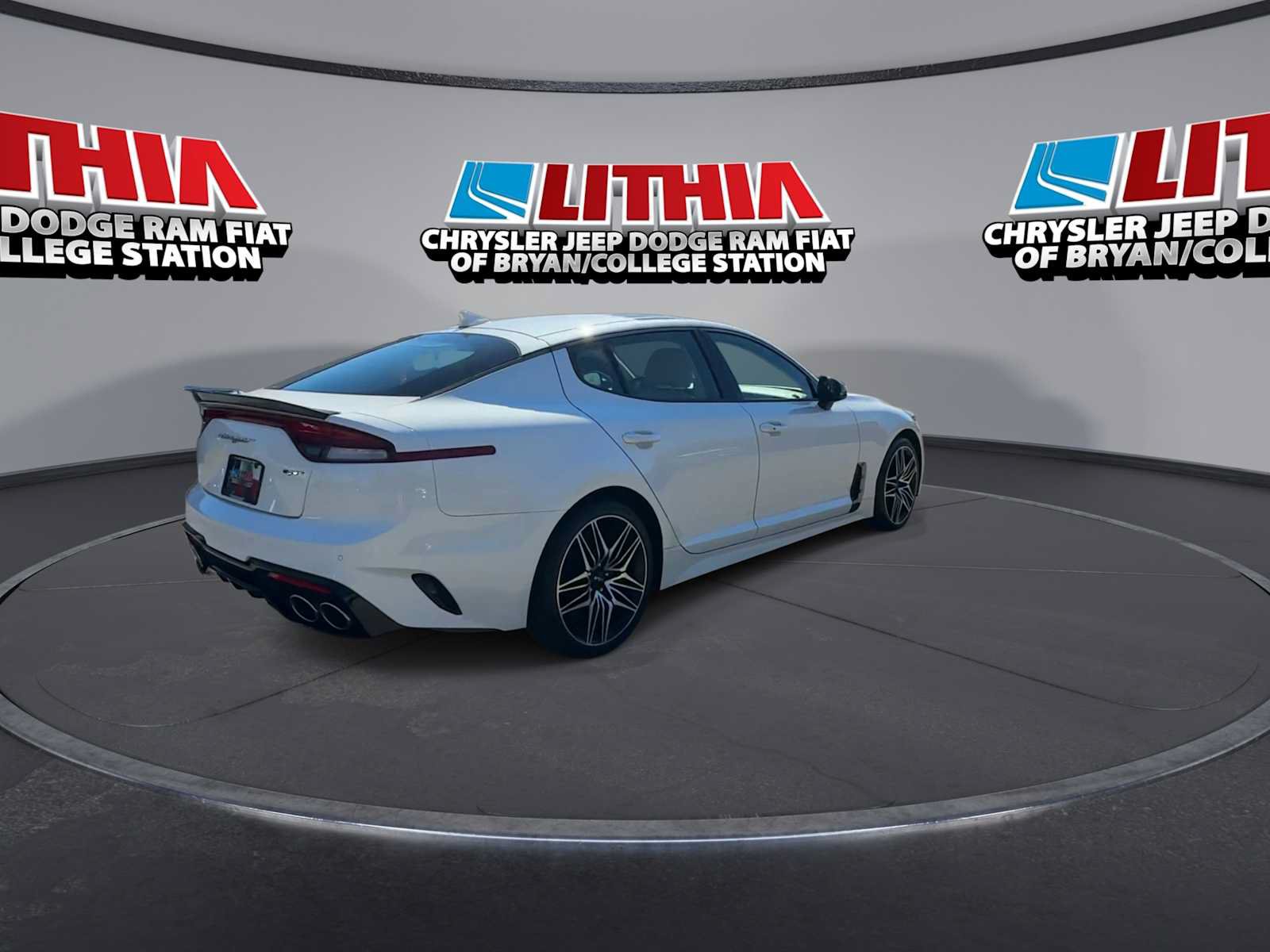 Used 2022 Kia Stinger GT1 RWD image 8