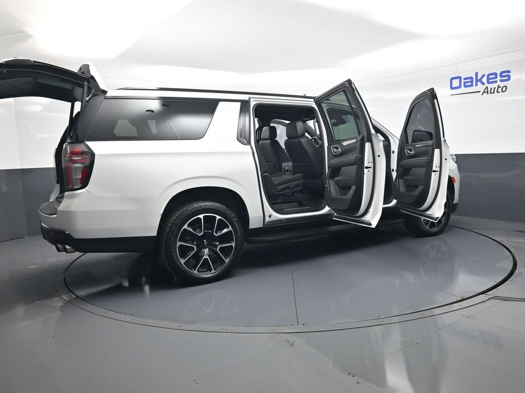Used 2022 Chevrolet Suburban RST w/ Sport Performance Package AWD/4WD image 57