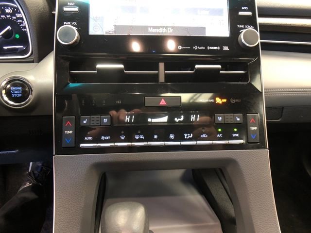 Used 2019 Toyota Avalon Limited image 18