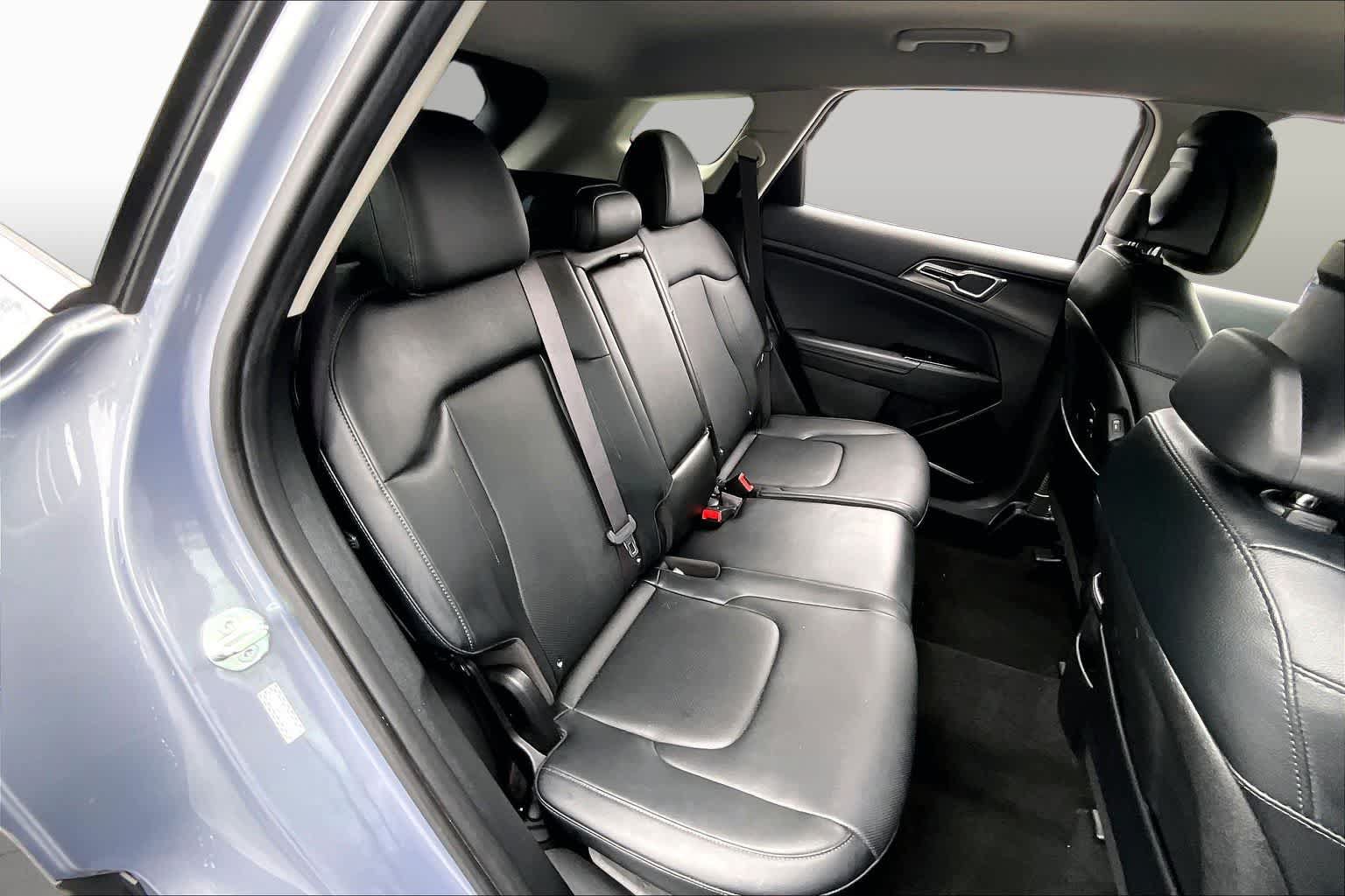 Used 2023 Kia Sportage EX FWD image 24