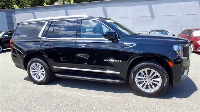Used 2023 GMC Yukon SLT image 2