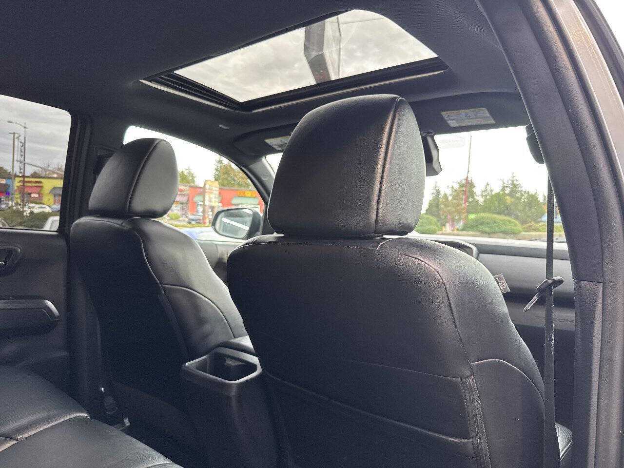 Used 2019 Toyota Tacoma TRD Sport AWD/4WD image 20