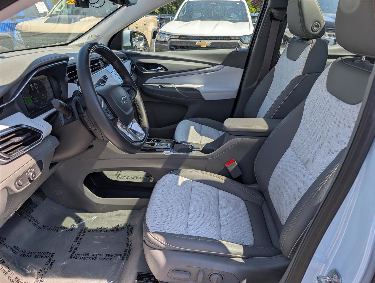 Used 2023 Chevrolet Bolt EUV Premier w/ Sun & Sound Package FWD image 15
