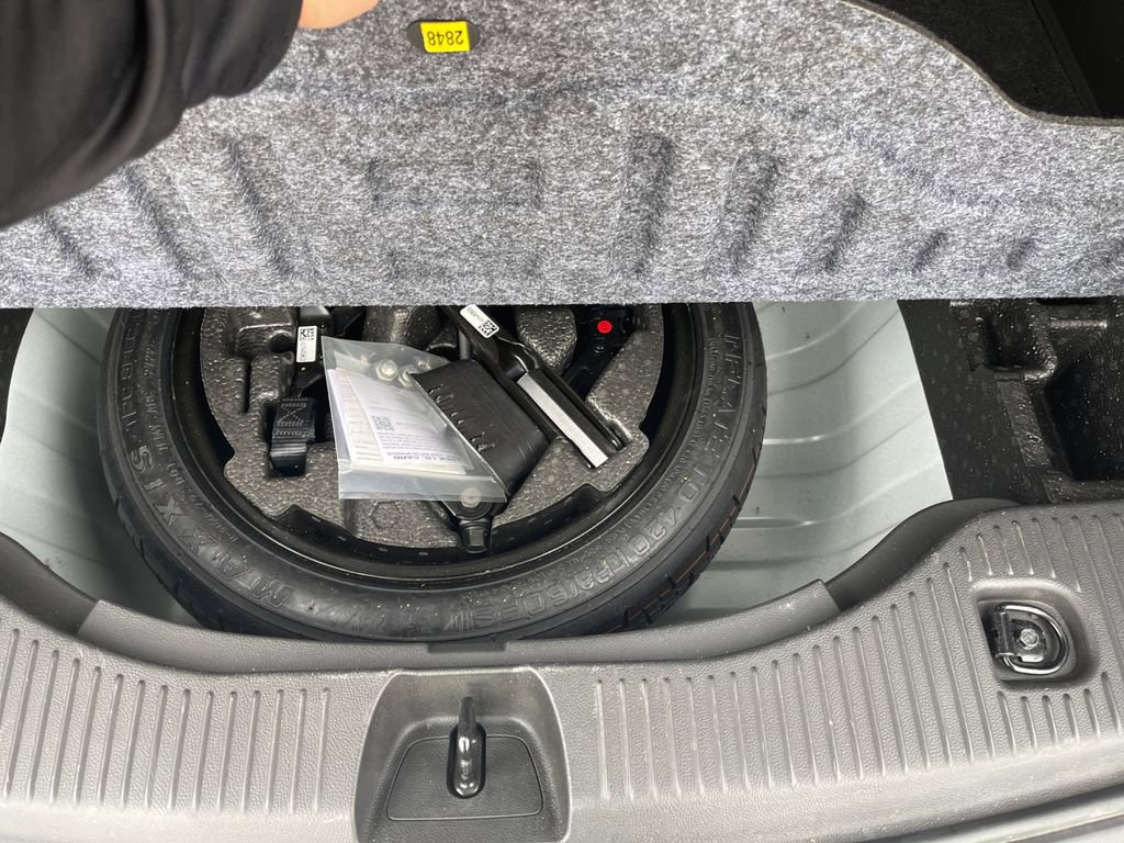 Used 2022 Chevrolet Trax LT w/ LT Convenience Package image 21