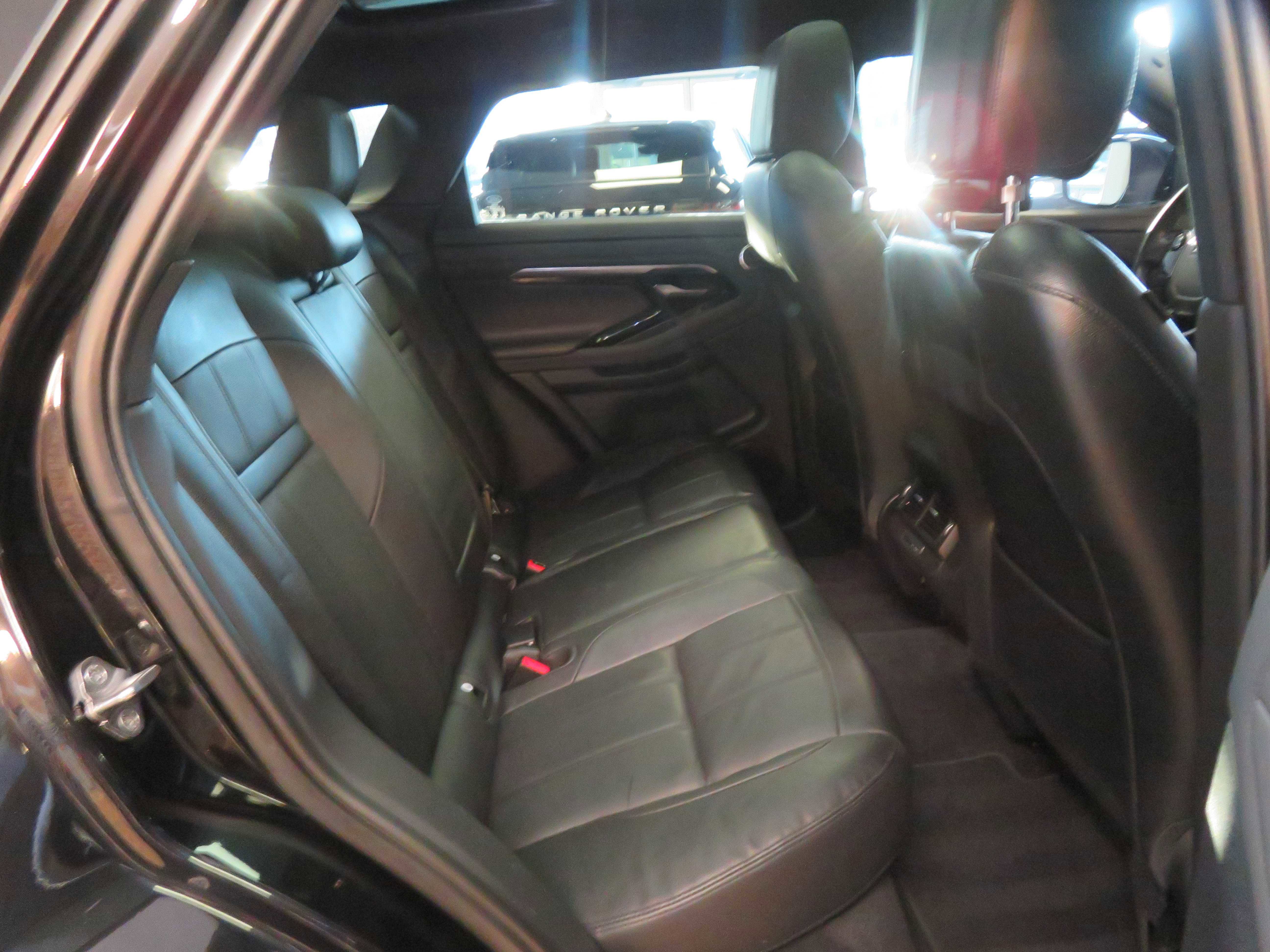 Used 2020 Land Rover Range Rover Evoque SE image 22