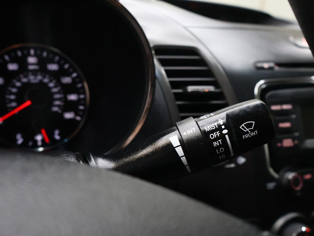 Used 2018 Kia Forte LX image 23