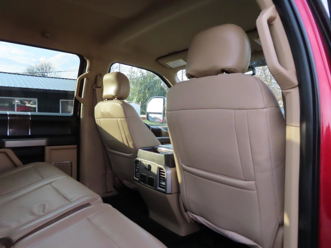 Used 2017 Ford F350 Lariat w/ Chrome Package image 47