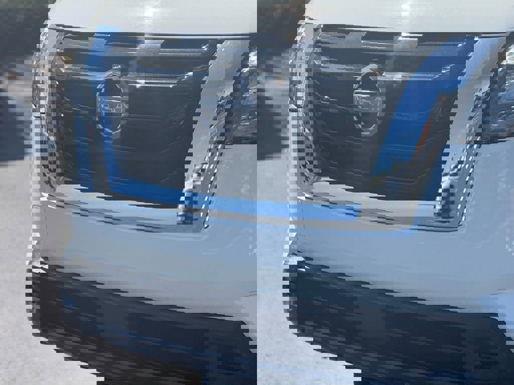 Used 2024 Nissan Pathfinder SV image 10