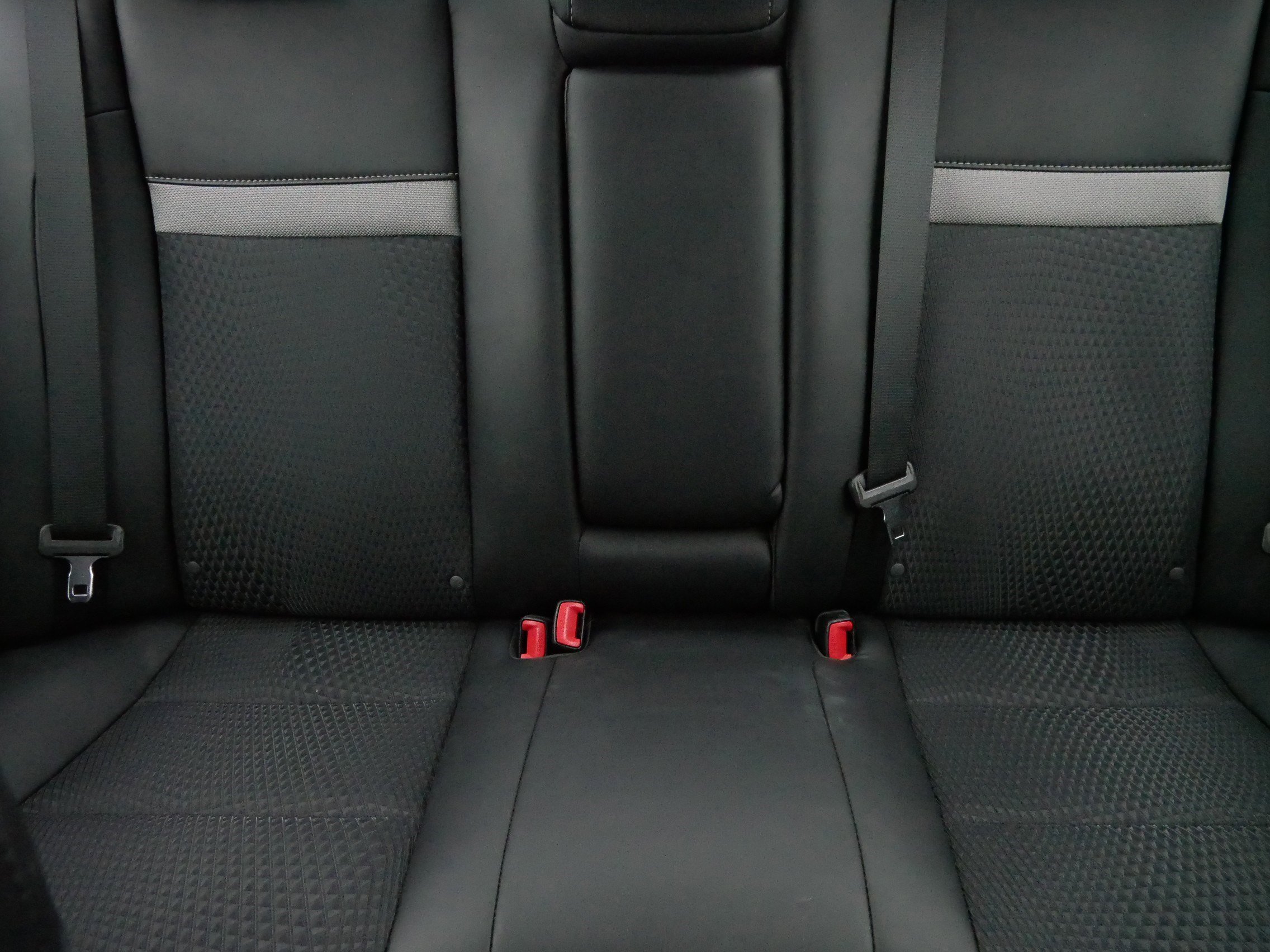 Used 2014 Toyota Camry L image 13