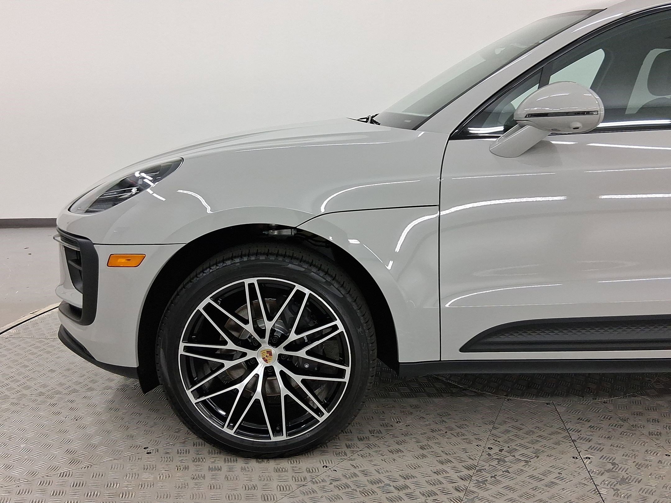 Used 2026 Porsche Macan image 22