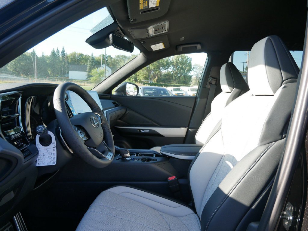 New 2026 Lexus TX 500h AWD w/ Technology Package image 9