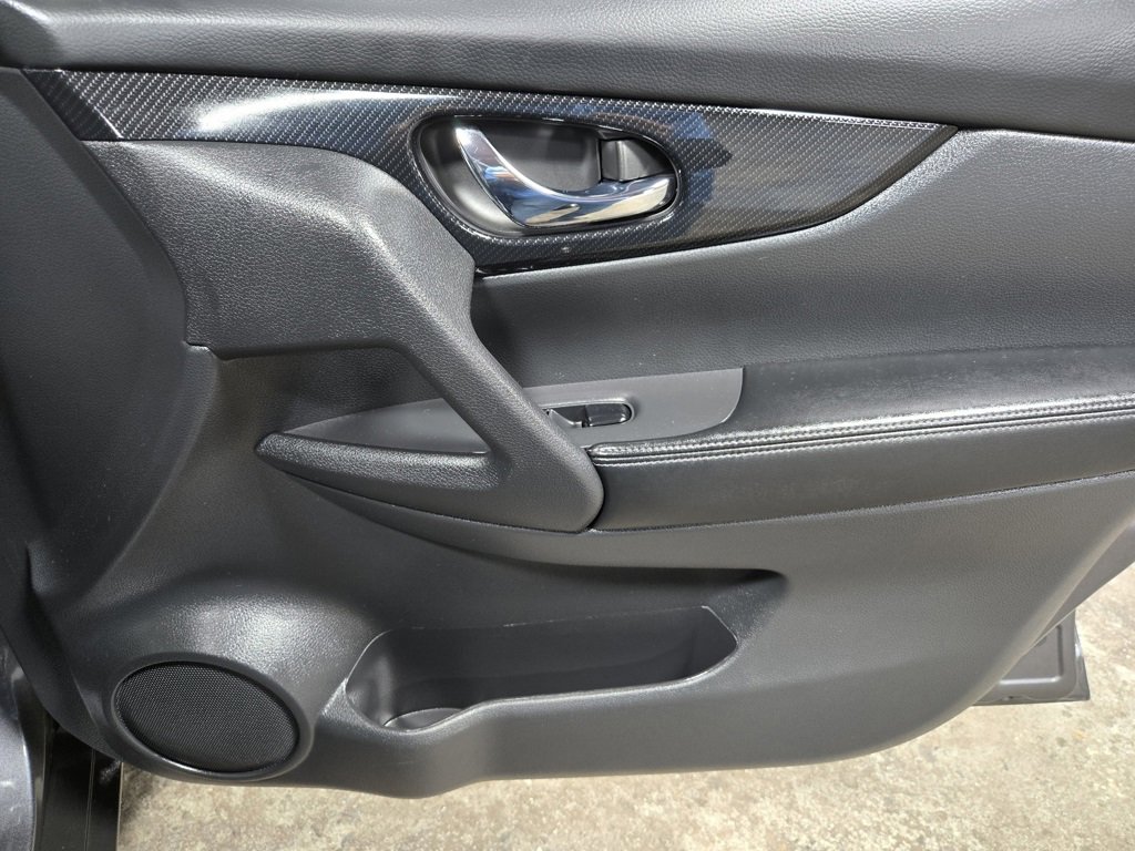 Used 2020 Nissan Rogue SL image 47