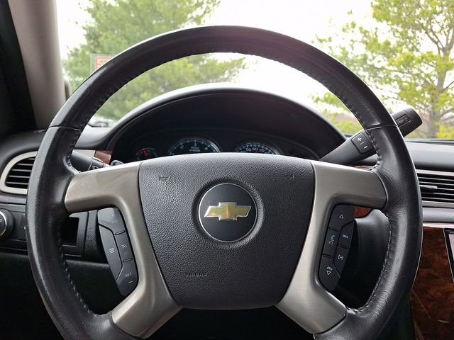 Used 2013 Chevrolet Avalanche LS image 19