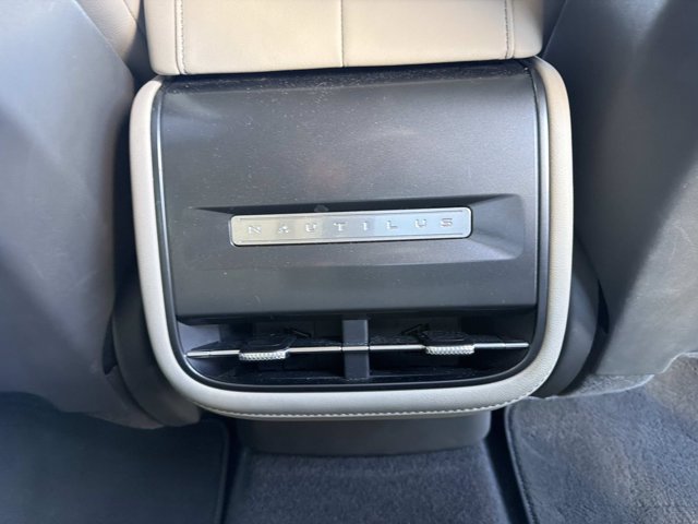 Certified 2024 Lincoln Nautilus Premier AWD/4WD image 25