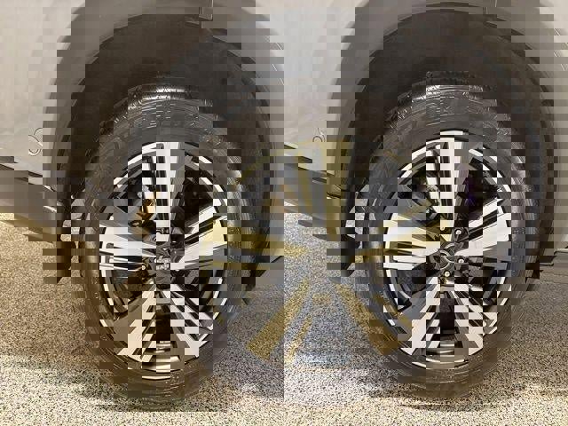 Used 2024 Nissan Rogue SL w/ SL Premium Package image 34