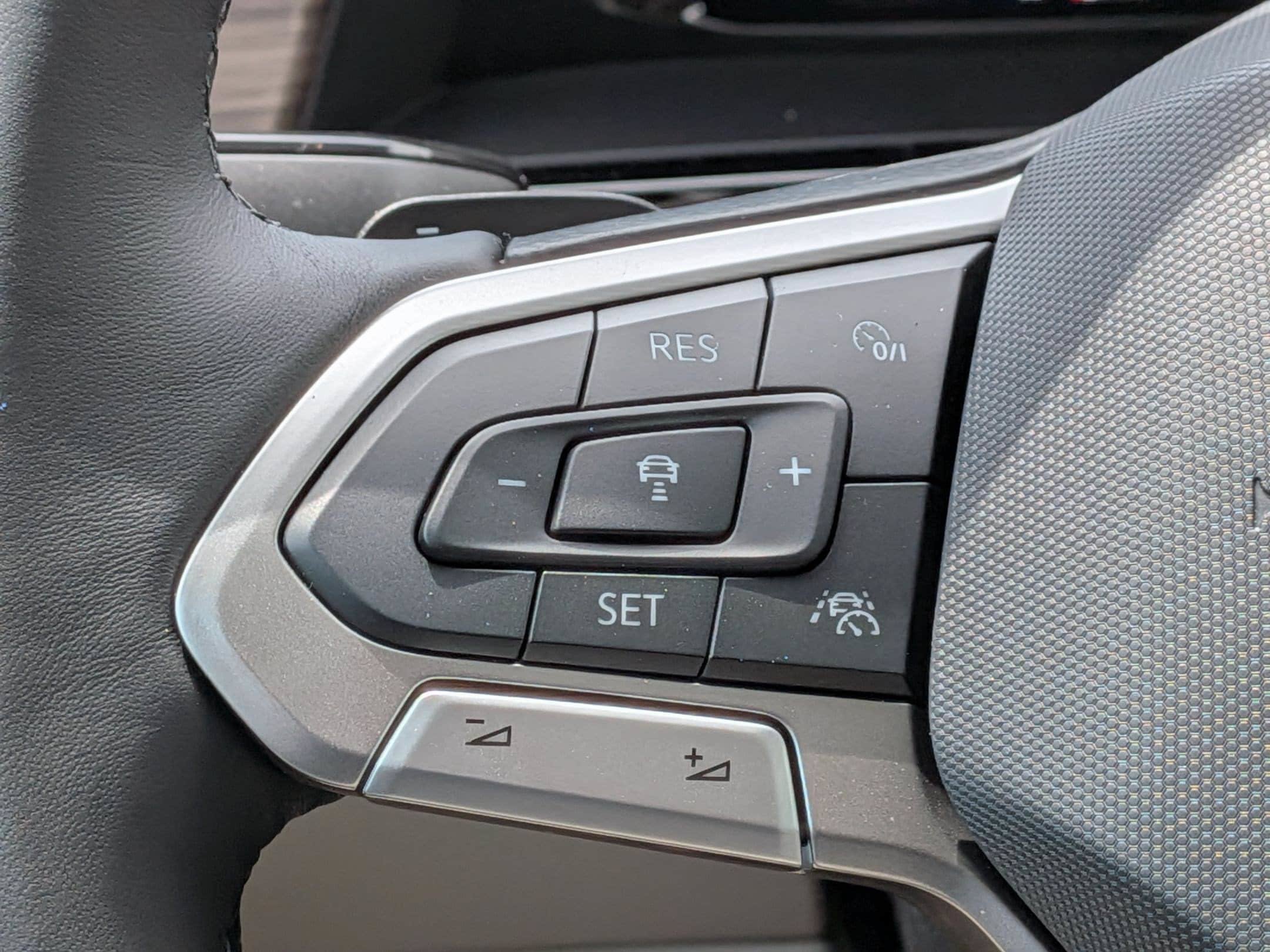 New 2026 Volkswagen Atlas SEL Premium R-Line AWD/4WD image 19