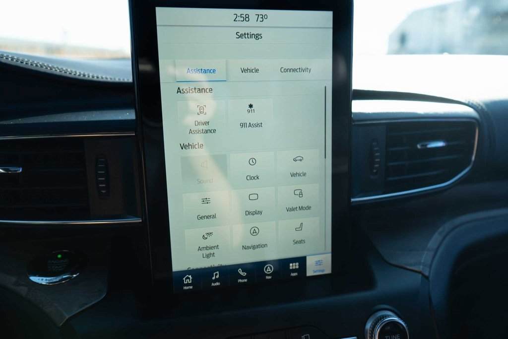 Used 2020 Ford Explorer Platinum w/ Premium Technology Package image 24