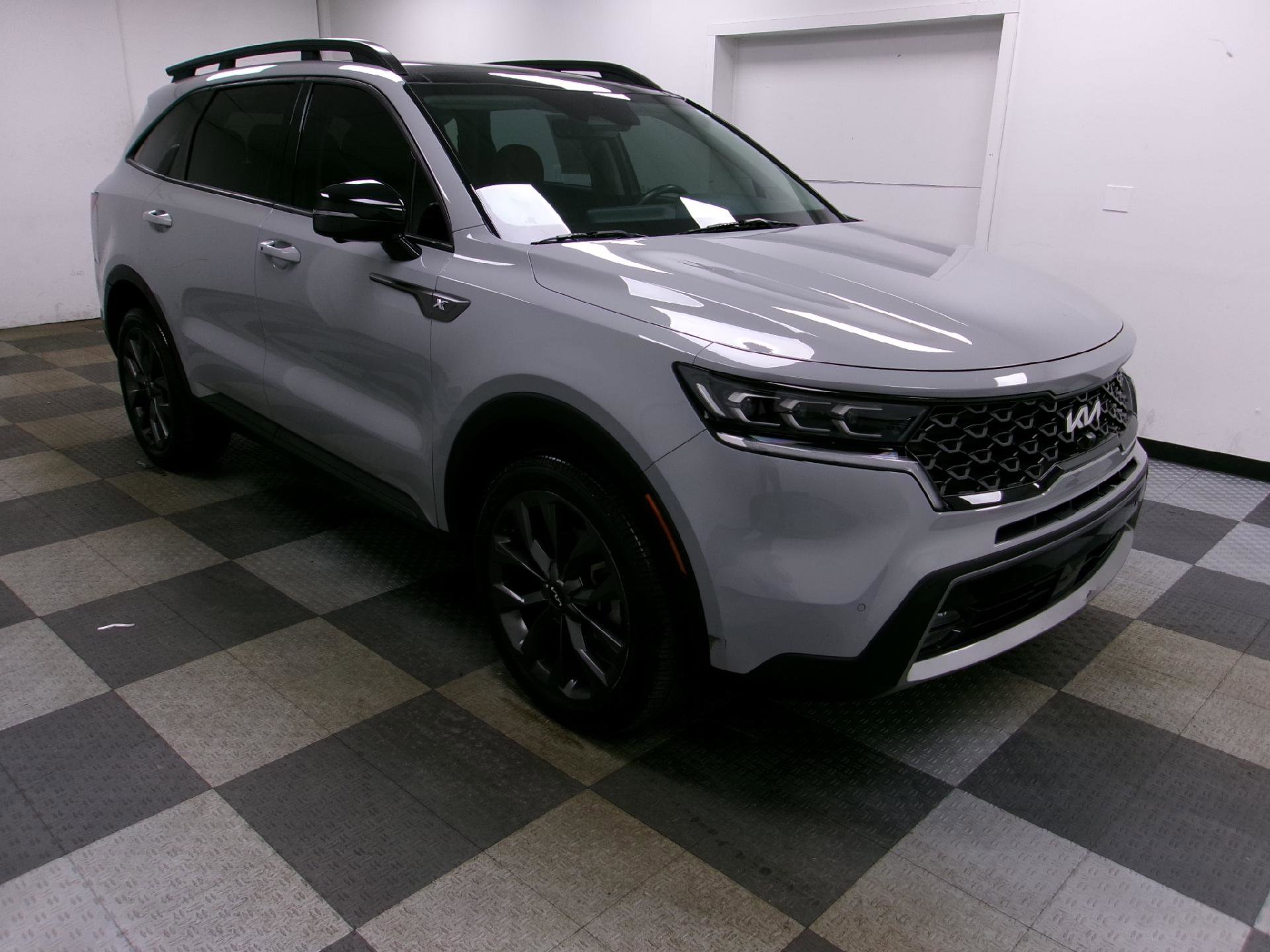 Used 2022 Kia Sorento SX Prestige w/ Rust Color Package image 17