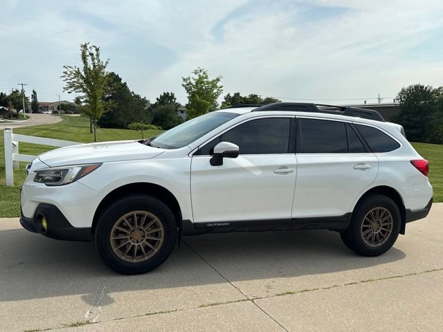 Used 2019 Subaru Outback 3.6R Limited AWD/4WD image 1