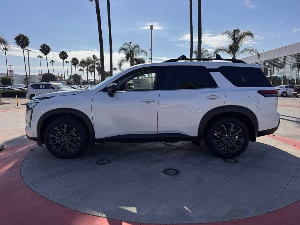 New 2026 Nissan Pathfinder SL w/ SL Premium Package (P04) FWD image 5