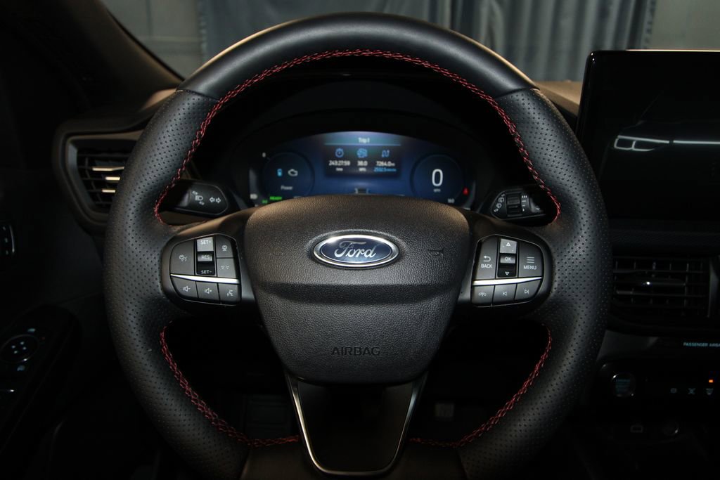 Used 2025 Ford Escape ST-Line Elite image 12