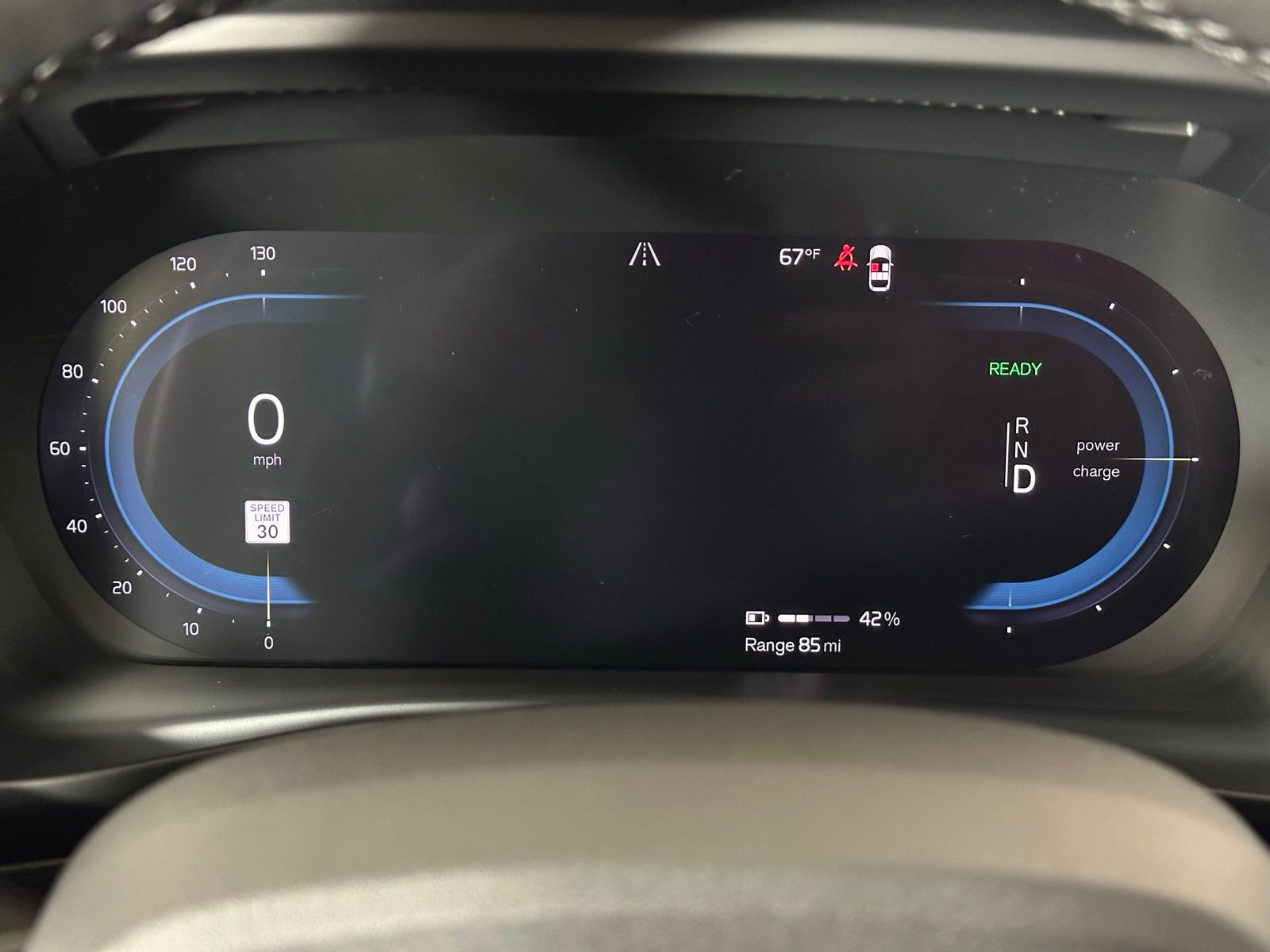 Used 2023 Volvo XC40 Recharge Plus image 11