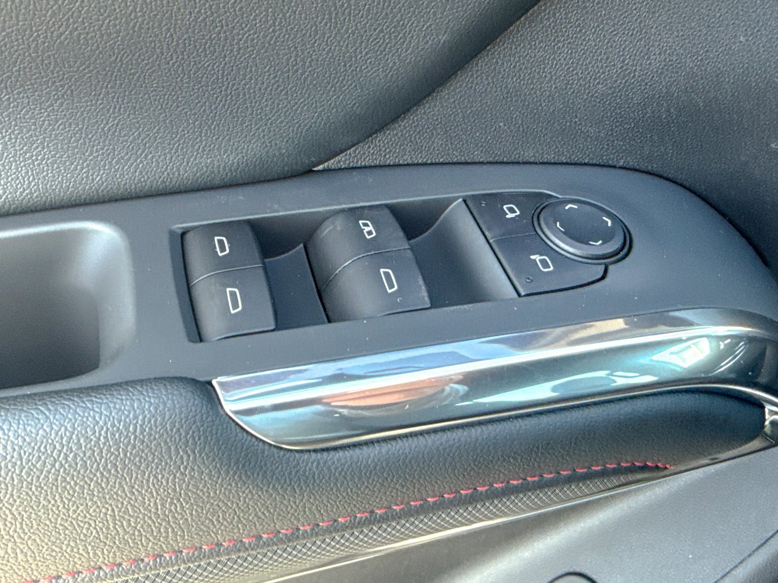 New 2026 Chevrolet Traverse Z71 w/ LPO, Floor Liner Package image 20