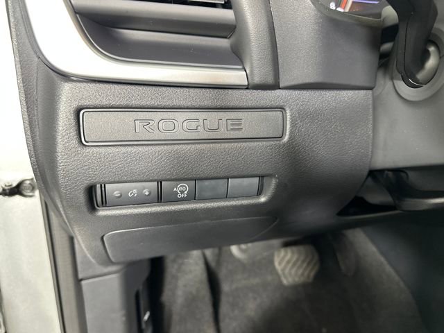 Certified 2025 Nissan Rogue S image 19