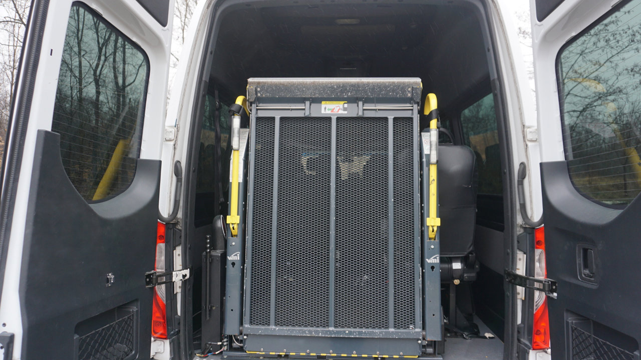 Used 2019 Mercedes-Benz Sprinter 2500 w/ Driver Convenience Package image 22