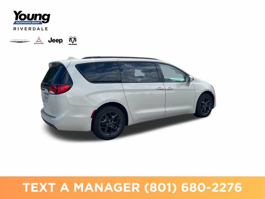 Used 2019 Chrysler Pacifica Touring-L FWD image 5