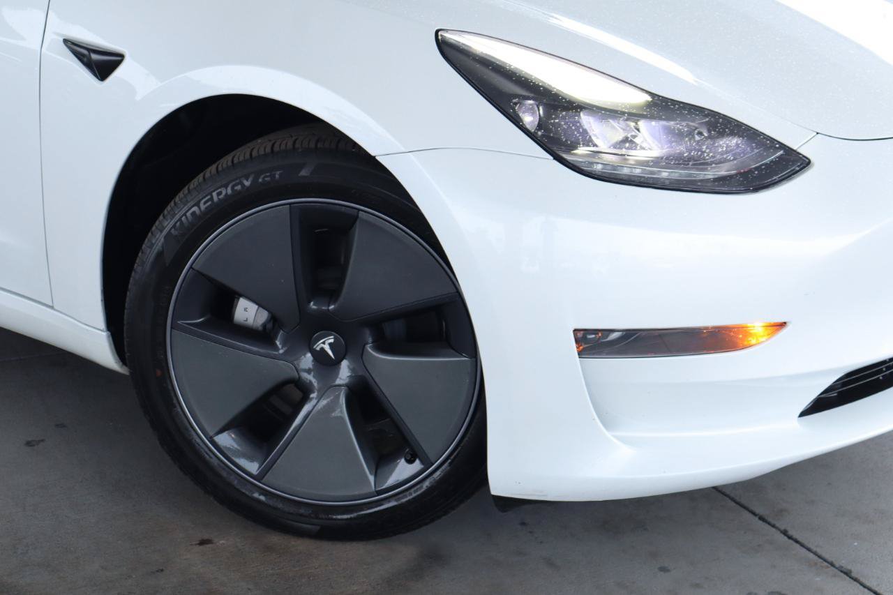 Used 2023 Tesla Model 3 Standard Range RWD image 4