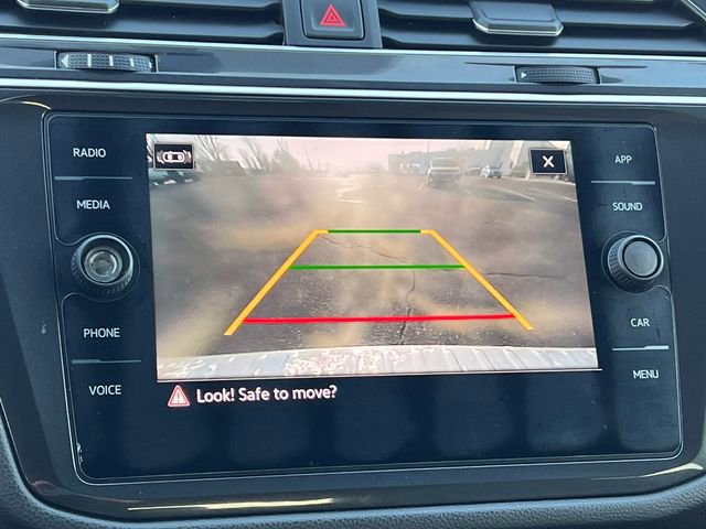 Used 2021 Volkswagen Tiguan SE R-Line image 25