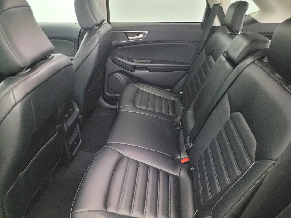 Used 2023 Ford Edge SEL image 18