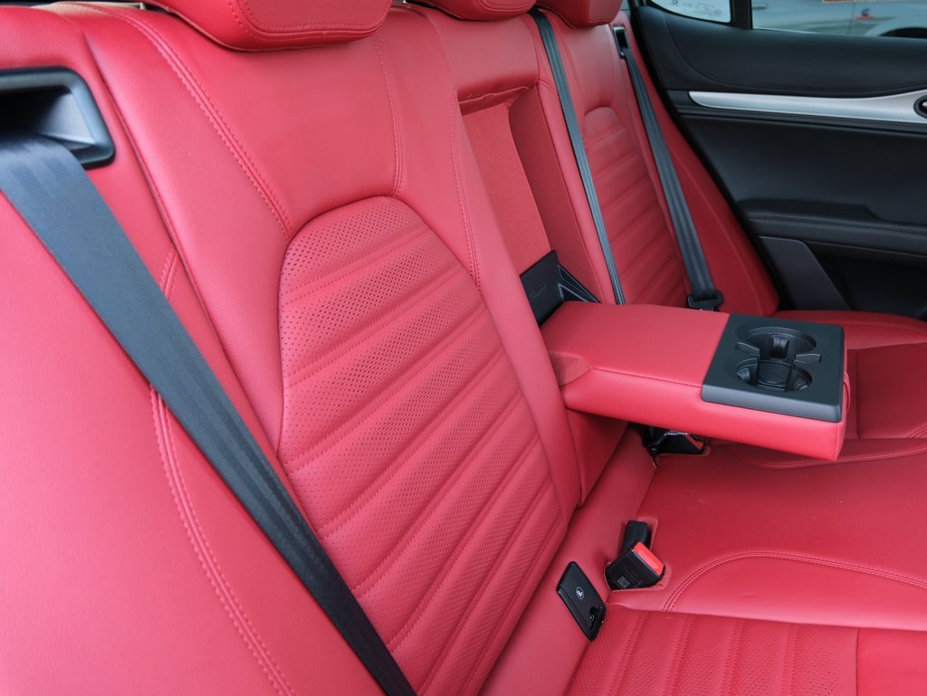 Used 2024 Alfa Romeo Stelvio Veloce image 33