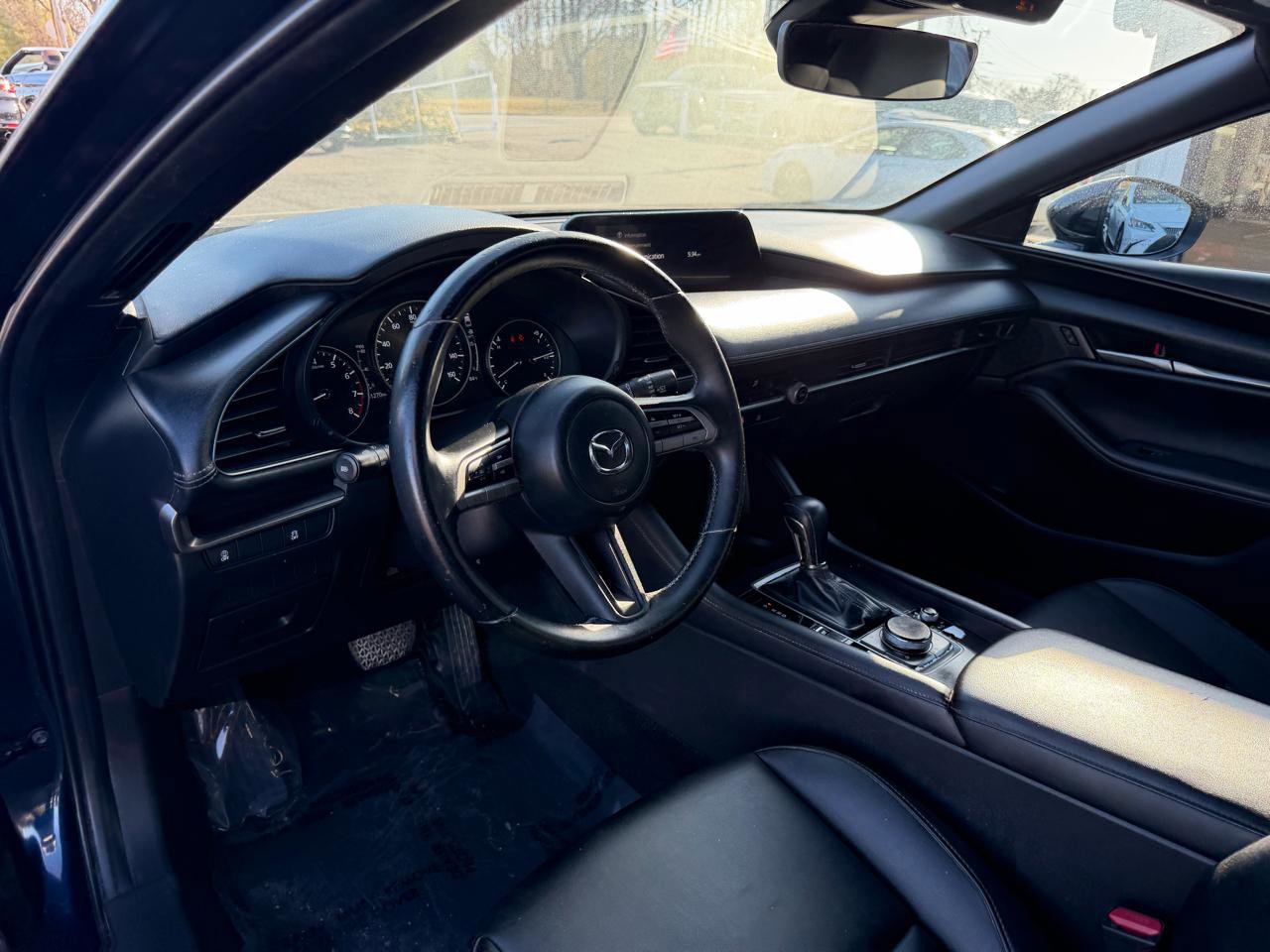 Used 2022 MAZDA MAZDA3 s image 9